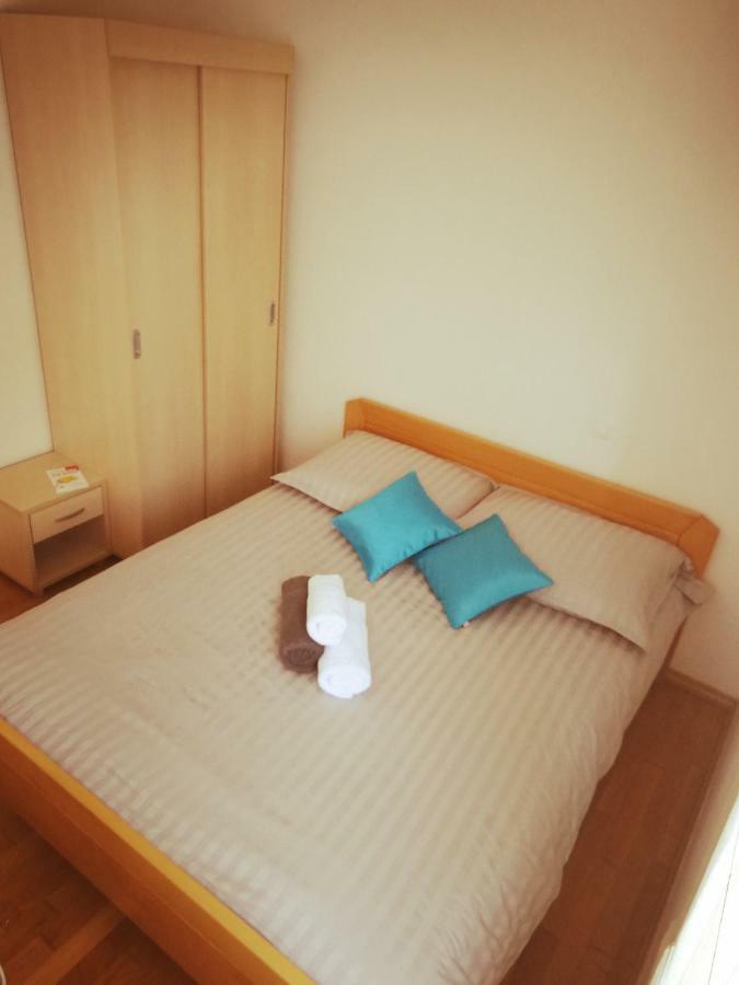 Apartment Tina By The Beach ペシュチャーナ・ウヴァラ エクステリア 写真